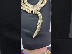 Serpenti 18 Kt Collar de oro amarillo Con Demi Pavé Diamantes Y Ojos de Ónix Negro 18k joyas